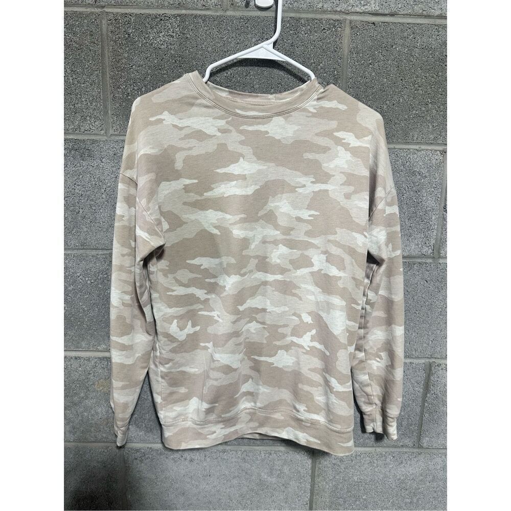Athleta Camo Pullover Small Cream Tan Sweatshirt Crew Neck Long Sleeve